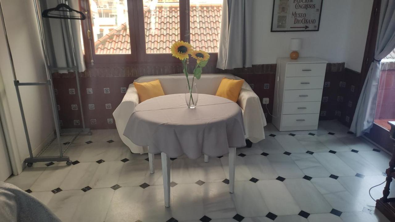 San Basilio'S Red House Bed & Breakfast Кордоба Екстериор снимка